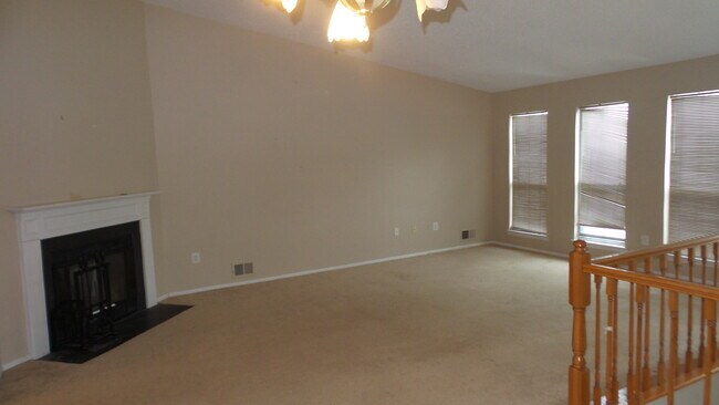 Main living and dining room - 103 Secretariat Ct