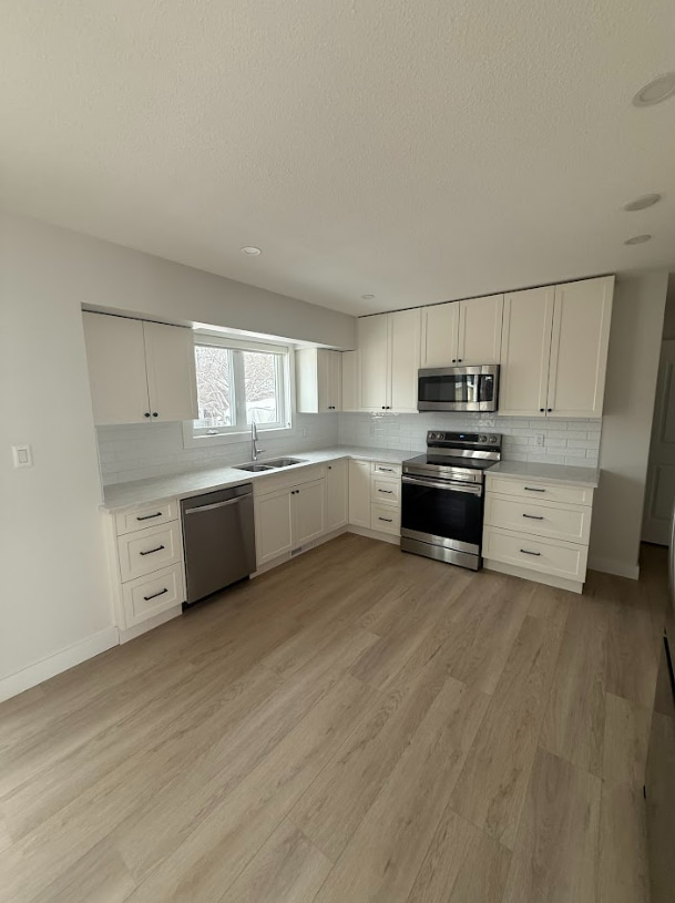 Photo du bâtiment - 4313-4342 42 St