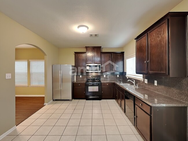 Foto del edificio - 21715 Britton Hill Way