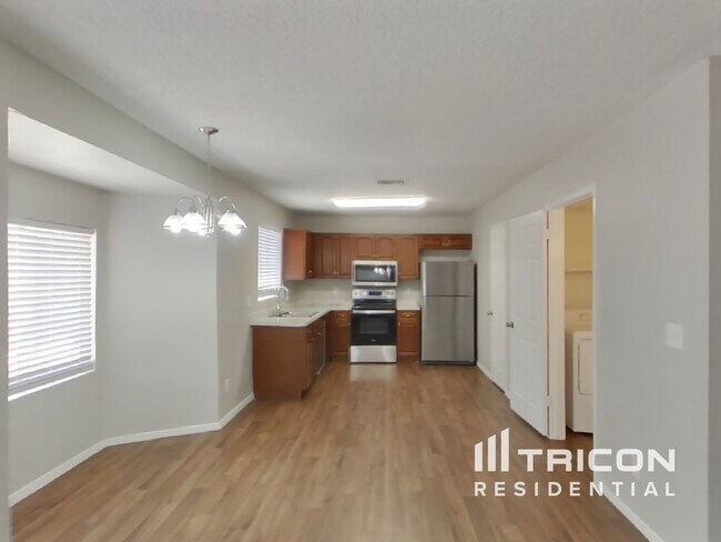 Foto del edificio - 8931 W Cinnabar Ave