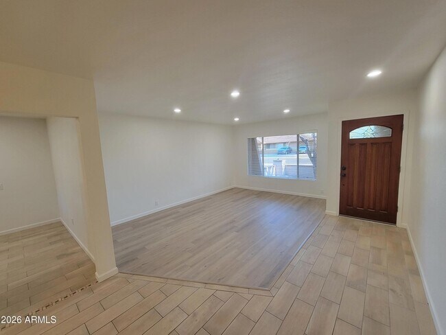 Foto del edificio - 6250 E Gelding Dr