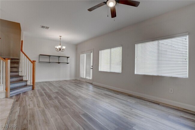 Foto del edificio - 9133 Forest Willow Ave