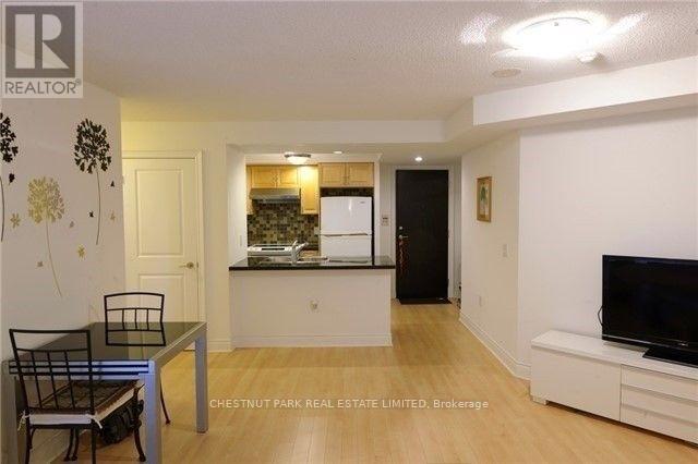 Photo du bâtiment - 724-500 DORIS Ave