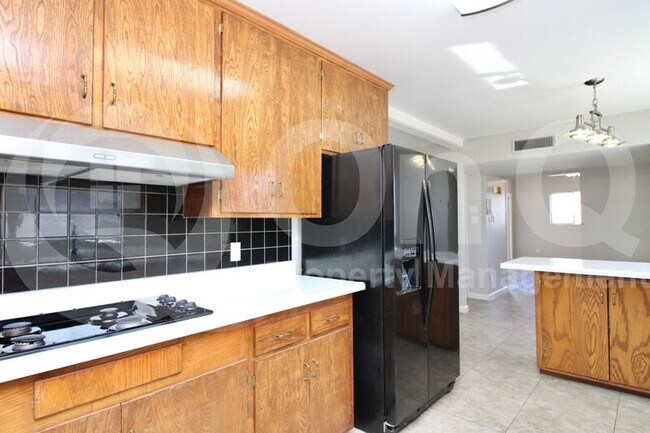 Foto del edificio - 7430 E Minnezona Ave