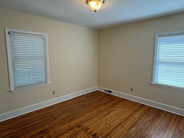 Building Photo - 127 White Oak Dr