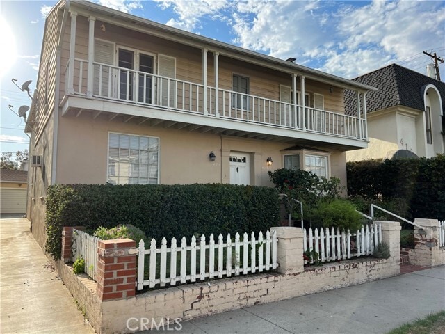 Building Photo - 425 S Palm Dr