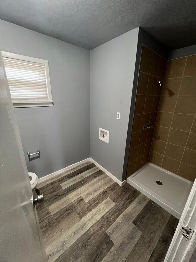 Foto del edificio - $0 First Month's Rent / $0 Deposit at Move-in