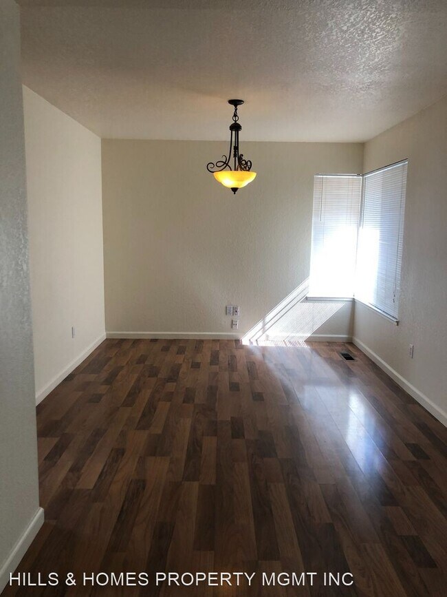 Foto del edificio - 4 br, 2 bath House - 107 AGUIRRE WAY