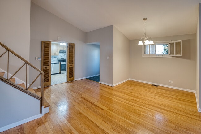 Building Photo - 3131 Hill Ln