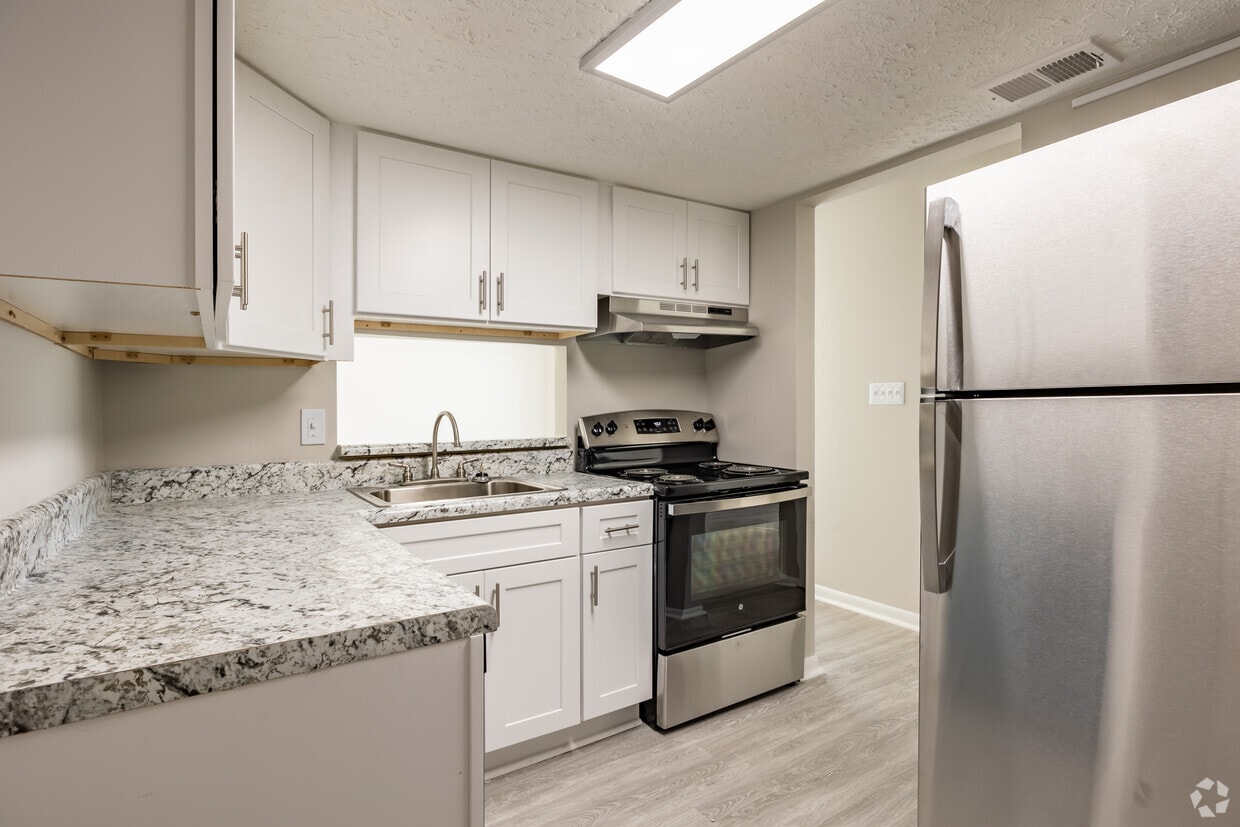 Foto principal - The Cobb Apartments-Townhomes