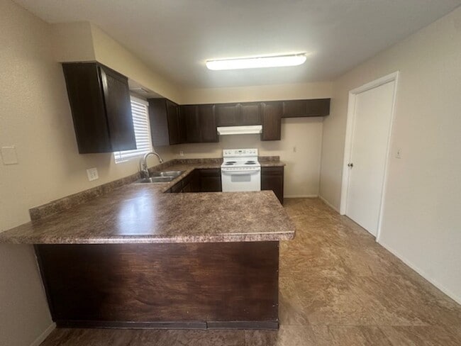 Foto del edificio - TEMPE HOME FOR LEASE