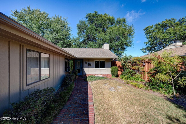 Building Photo - 1205 2 Mile Cir W