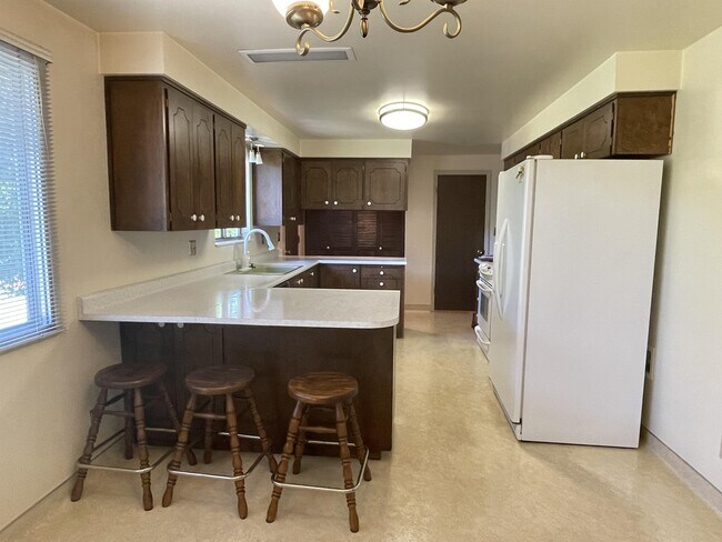 Foto del edificio - 6245 Rodeo Ln