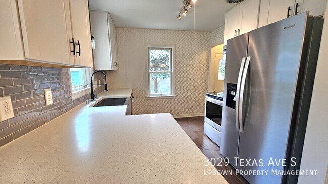 Foto del edificio - 3029 Texas Ave S