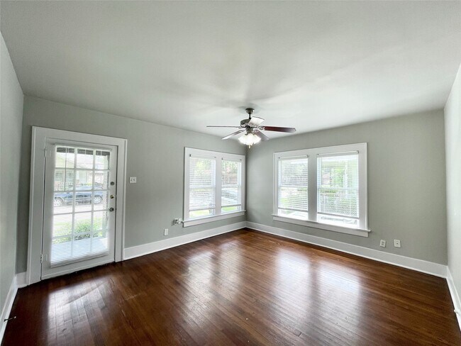 Foto del edificio - 4009 Oakridge St