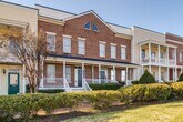 Foto principal - 3 Bedroom Townhome in Oregon Hill!