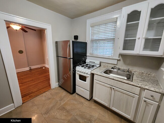 Foto del edificio - 1319 Blanding St