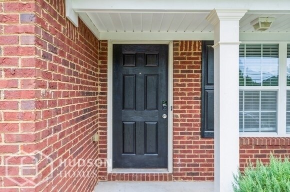 Building Photo - NOW AVAILABLE! - 215 Brookwood Cv, Atlanta...