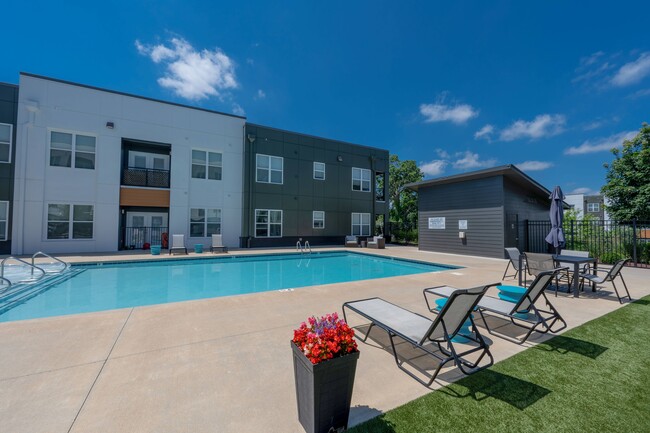 Building Photo - Radius at Donelson