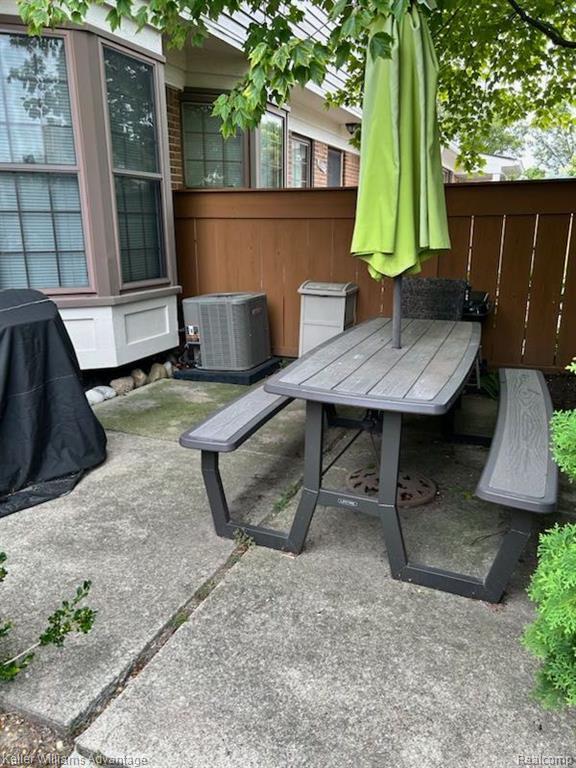 Foto del edificio - 22313 Peach Tree