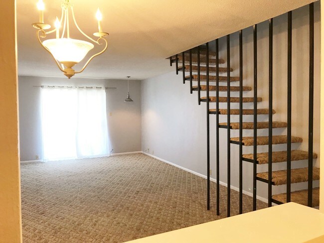 Building Photo - 2509 Giuffrias Ave