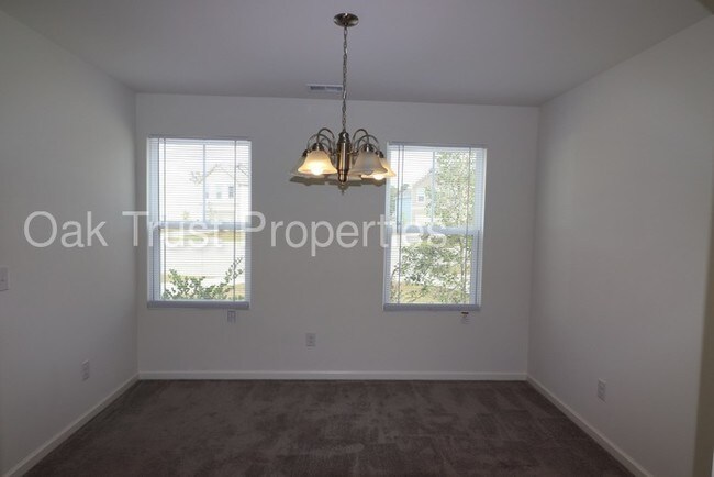 Building Photo - Steeplechase