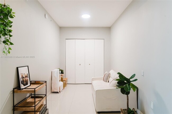 Foto del edificio - 488 NE 18th St