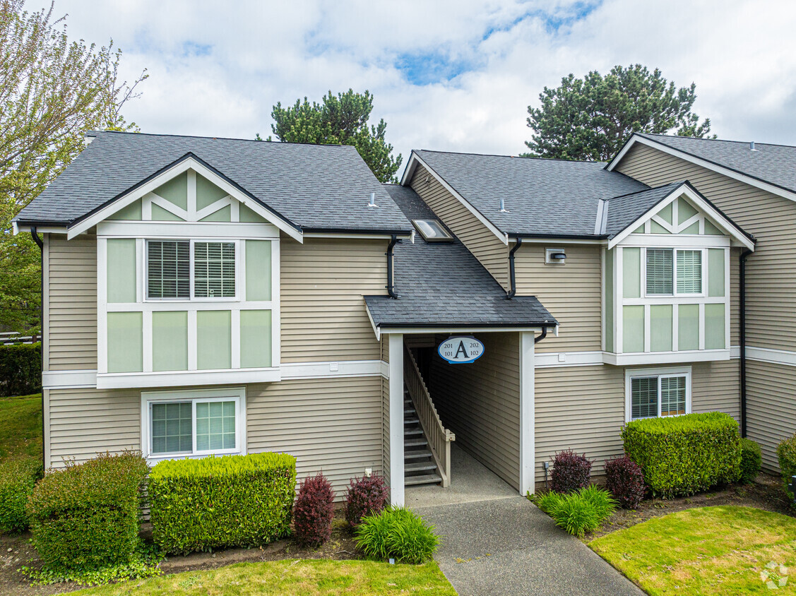 Primary Photo - Silver Creek Apartments