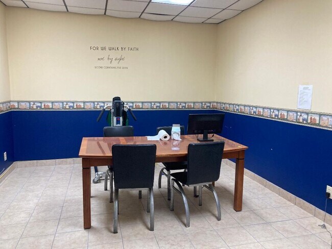 Foto del edificio - 11001 Fondren Rd