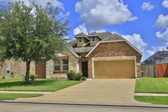 Building Photo - 271 Westwood Dr