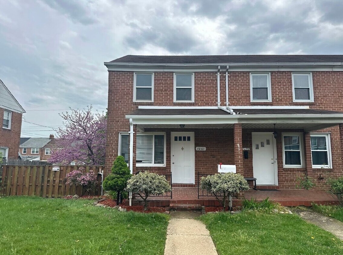 Foto principal - Spacious Three Bedroom House In Baltimore ...