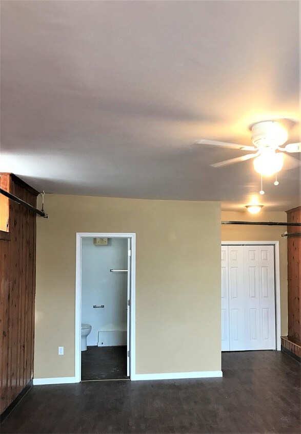 Primary Photo - 53 Bank St
