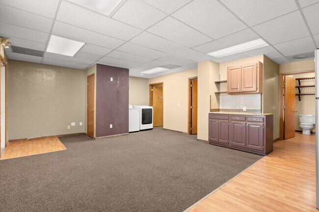 Foto del edificio - 1 Woodland Ave