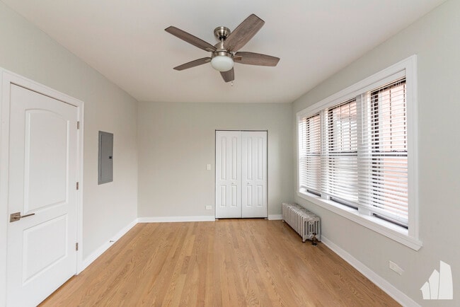 Building Photo - 3920 N Keeler Ave