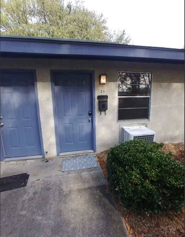 Primary Photo - Cozy 1 Bedroom / 1 Bathroom at Wilshire Villa