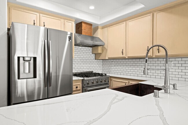 Foto del edificio - 2742 Pine Creek Cir