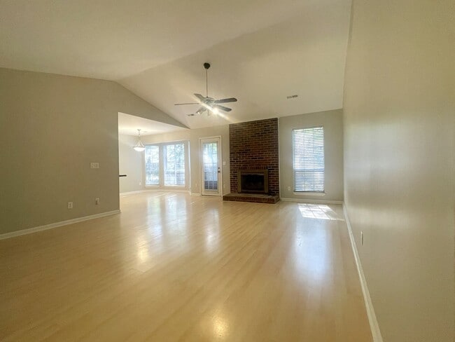 Building Photo - 208 Canadice Rd