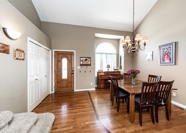 Building Photo - Fabulous 6 bedroom + office D20 Home with ...