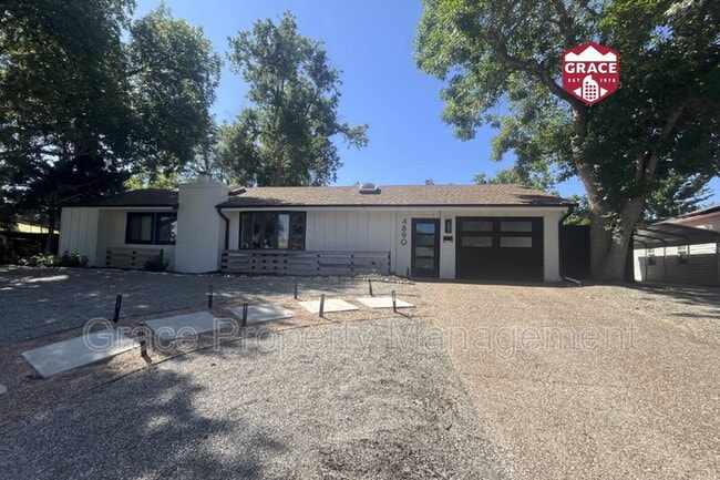 Photo - 4890 E Kansas Dr House