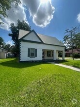 Building Photo - 607 Carthage Rd