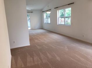 Foto del edificio - 275 Louden Rd
