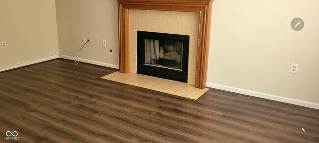 Foto del edificio - 4519 Woodland Ct