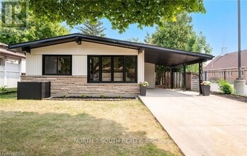 Building Photo - 105 Lilacside Dr