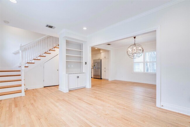 Foto del edificio - 512 E 49th St