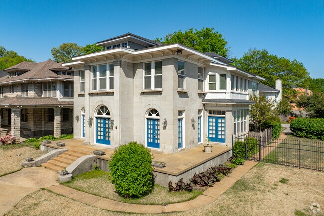 Building Photo - 200 Stonewall St