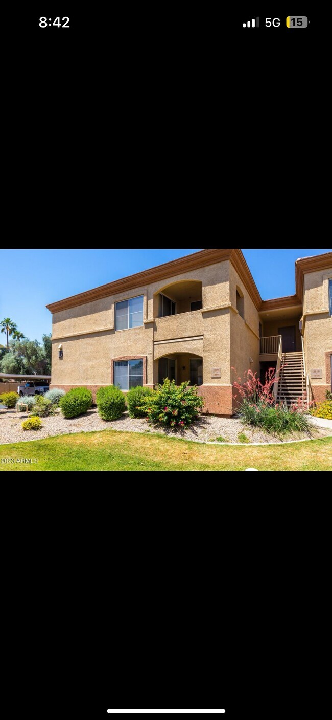 Foto del edificio - 2134 E Broadway Rd