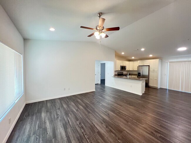 Foto del edificio - AWESOME 3 BD/2BA Home in Ocklawaha!!!