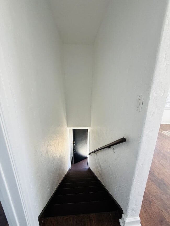 Building Photo - 1801 W 39th St