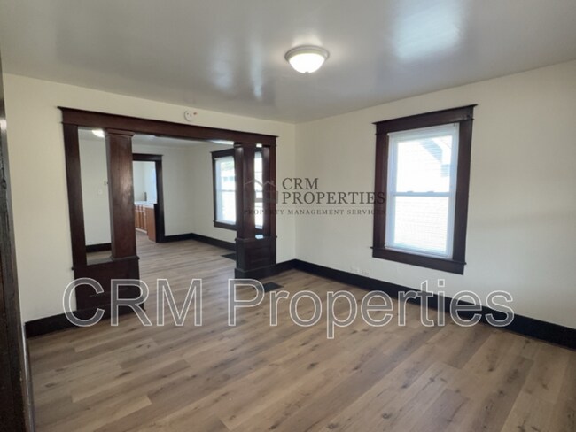 Foto del edificio - 718 W Monroe St