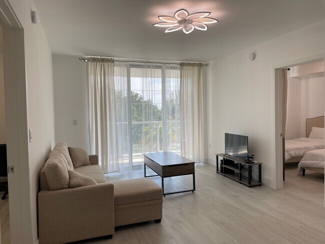 Sala de estar - 13800 Highland Dr